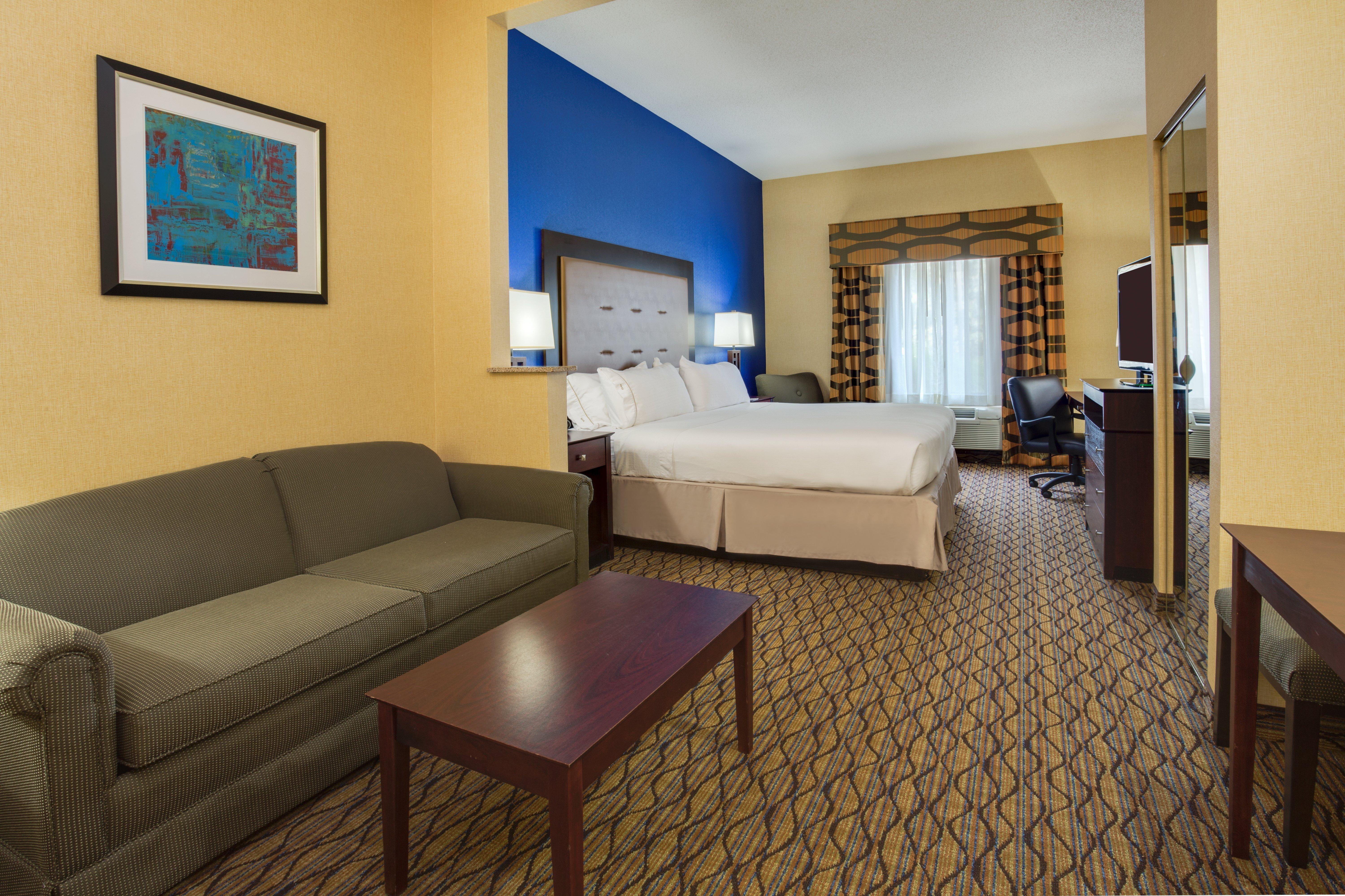 Holiday Inn Express Tower Center New Brunswick By Ihg East Brunswick Extérieur photo