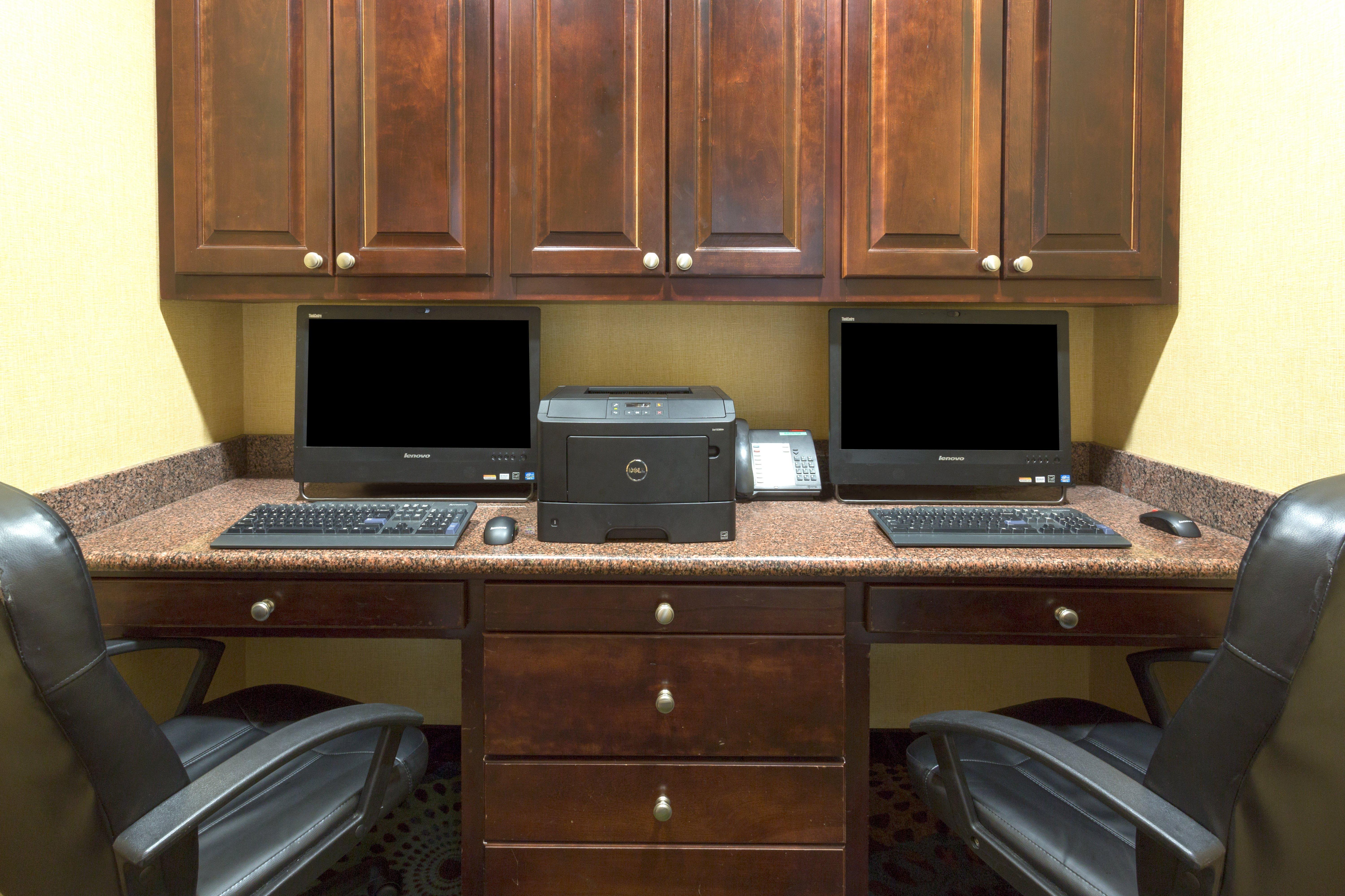 Holiday Inn Express Tower Center New Brunswick By Ihg East Brunswick Extérieur photo