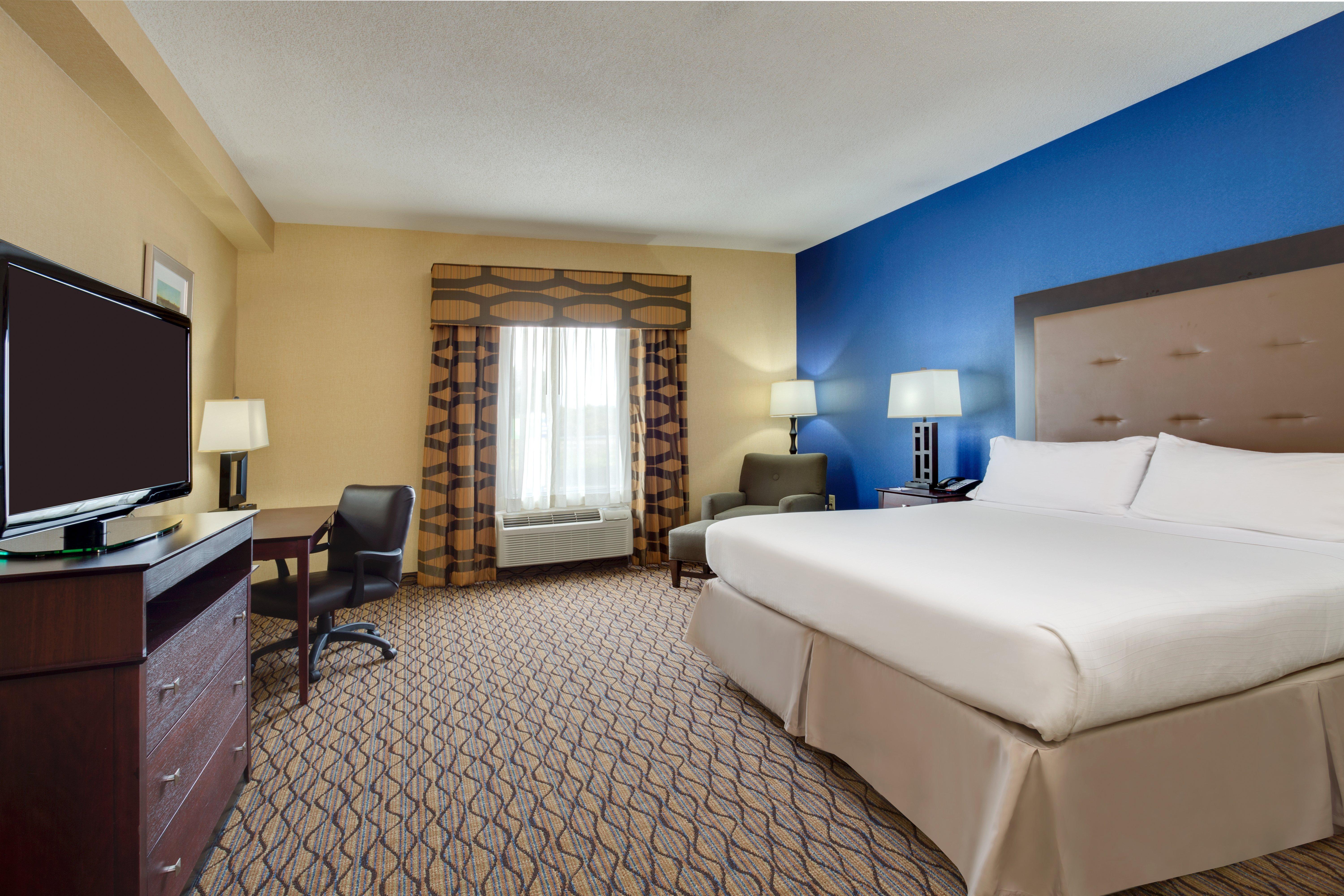 Holiday Inn Express Tower Center New Brunswick By Ihg East Brunswick Extérieur photo