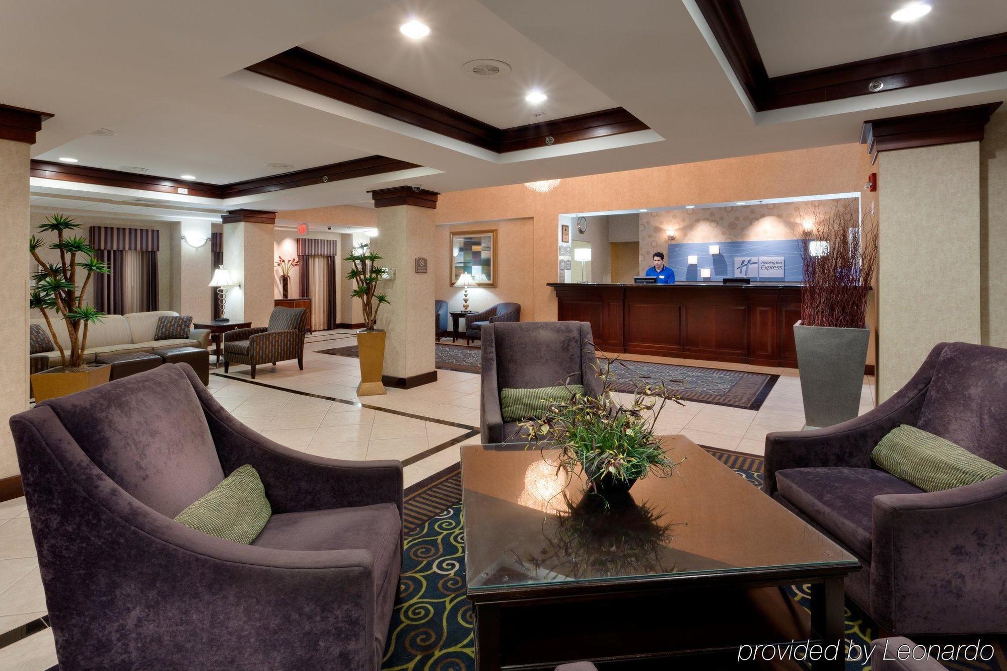 Holiday Inn Express Tower Center New Brunswick By Ihg East Brunswick Extérieur photo